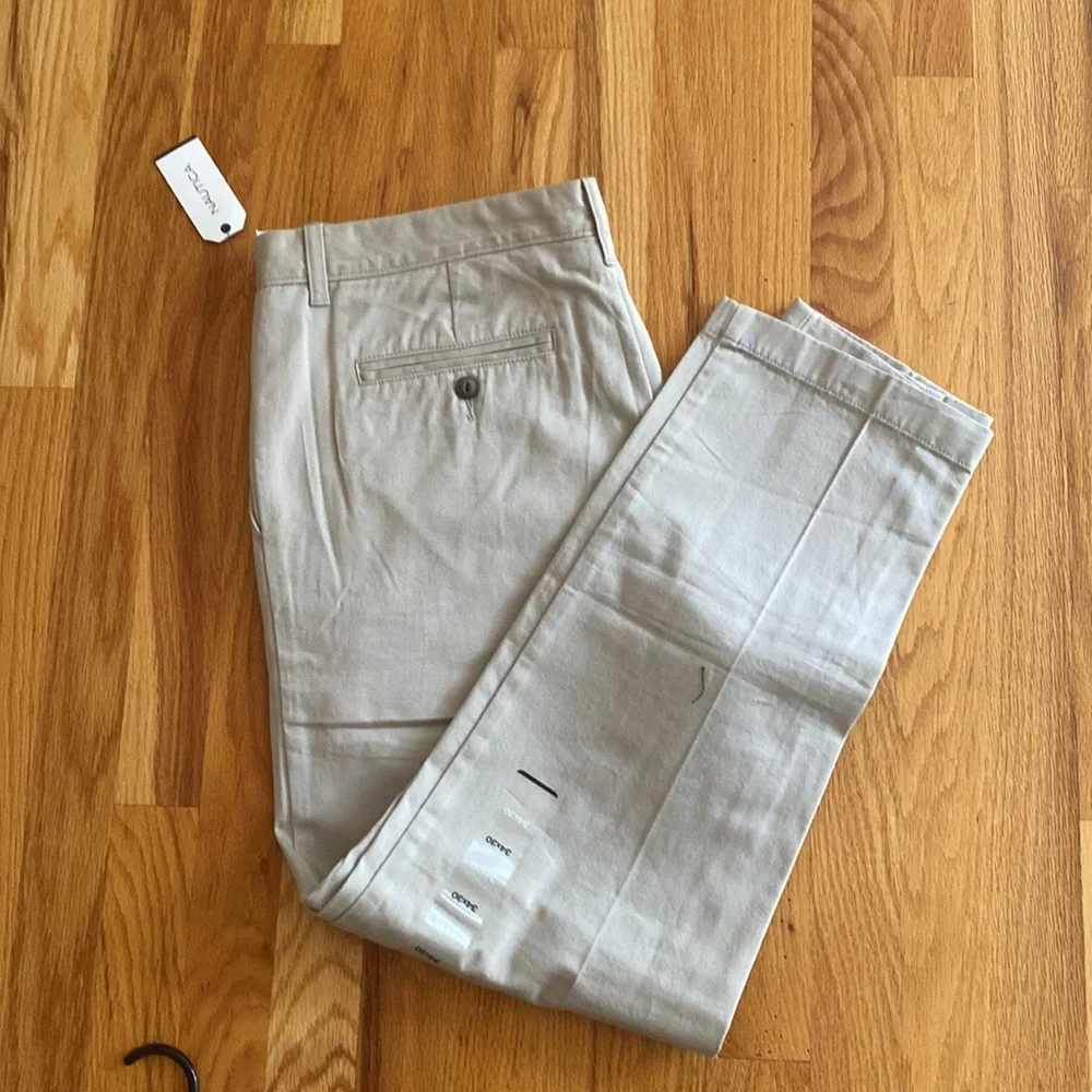 NWT nautica classic fit chinos 34x30 khaki - Picture 3 of 4